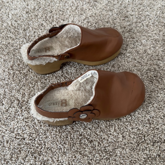 Crazy 8 toddler Girls brown clogs with faux fur lining Size 12 - Picture 5 of 9